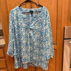Jones New York Blue Floral Blouse